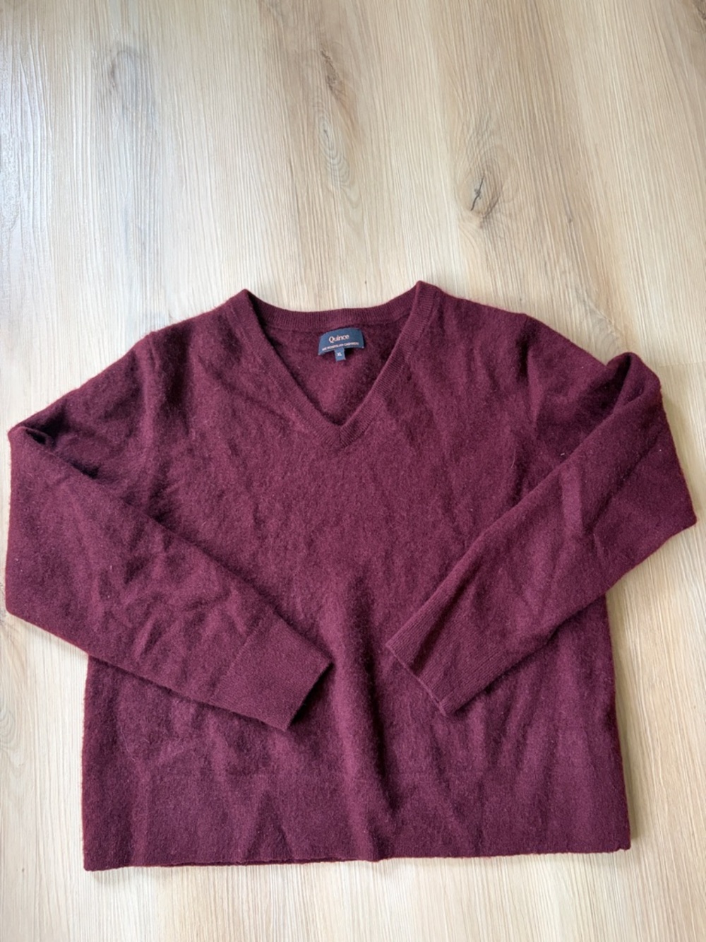 Quince Women’s V-Neck Cashmere Sweater - Wine - XL